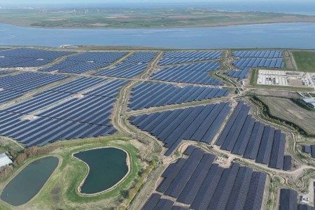 METLEN delivers construction contract for UK’s largest solar park