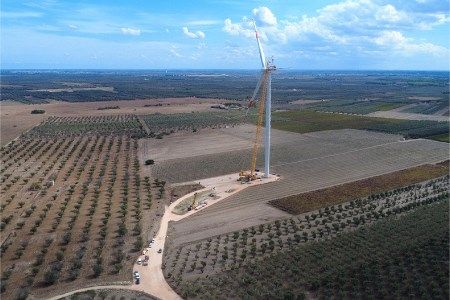 Final turbine installed at SSE’s Puglia wind farm